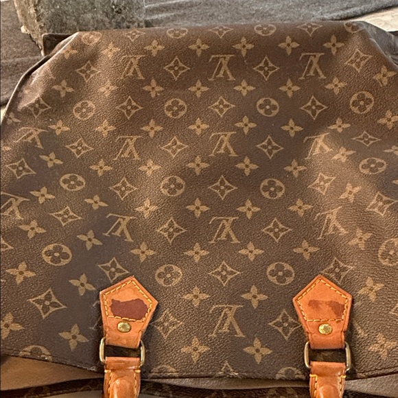 Louis Vuitton Brown Monogram Handbag - Picture 5 of 8